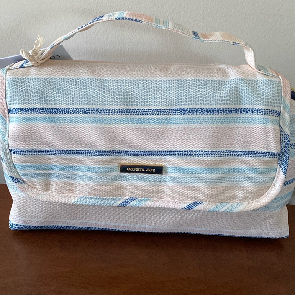 Sophia Joy Cosmetics Case with Handle. NWT - Picture 3 of 12